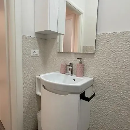 Kinga Cavour Апартаменты *