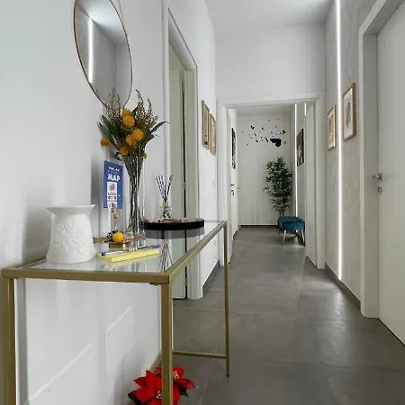 Kinga Cavour Апартаменты Флоренция